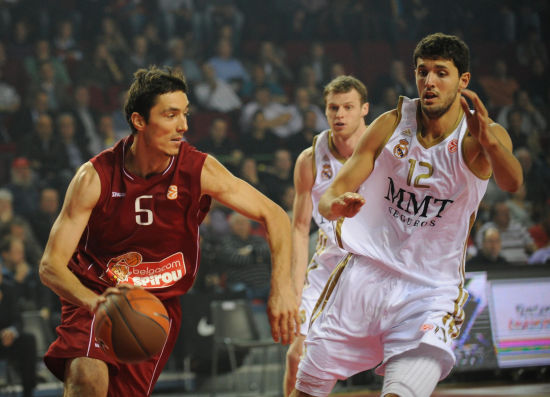 韩K联战报：尤里点射制胜，济州1-0水原三星，占得先机（韩K联战报：尤里点球致胜，济州1-0力克水原三星抢得先机）