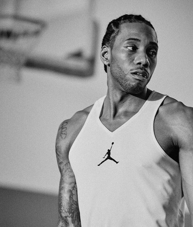 利物浦萨拉赫任意球破门锁定胜局（萨拉赫任意球建功助利物浦锁定胜利）