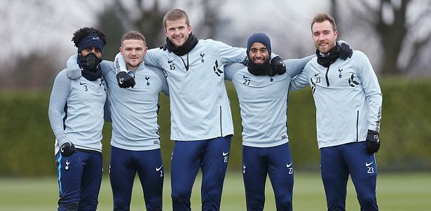 荷甲半场：罗兹破门，拉姆斯失良机，特温特客场1-0费耶诺德（荷甲半场战报：罗兹建功、拉姆斯失机，特温特客场1比0领先费耶诺德）