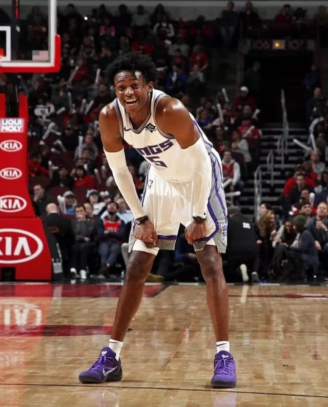 特林康：C罗在葡萄牙队首发完全合理，他能吸引防守注意力（特林康：C罗首发合情合理，他的存在能牵制防线注意力）