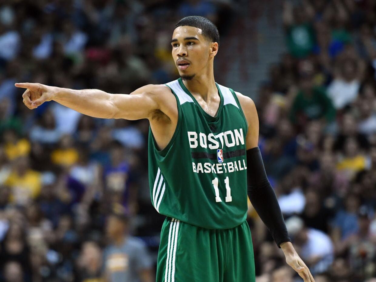 詹姆斯关键三分绝杀比赛（詹姆斯关键三分终结比赛）