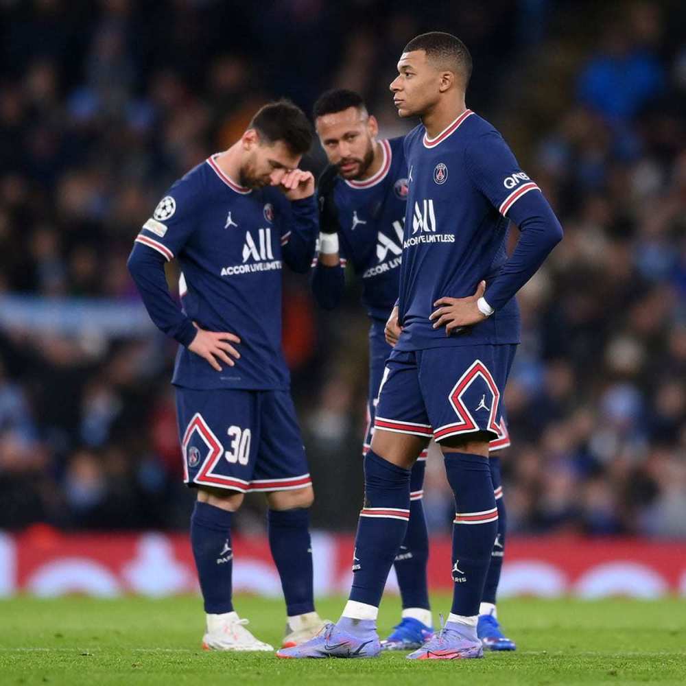 椰子：踢后卫让库普恢复信心；DV9受伤是戴维和奥蓬达的机会（椰子：改踢后卫助库普重拾信心，DV9伤停成戴维与奥蓬达良机）