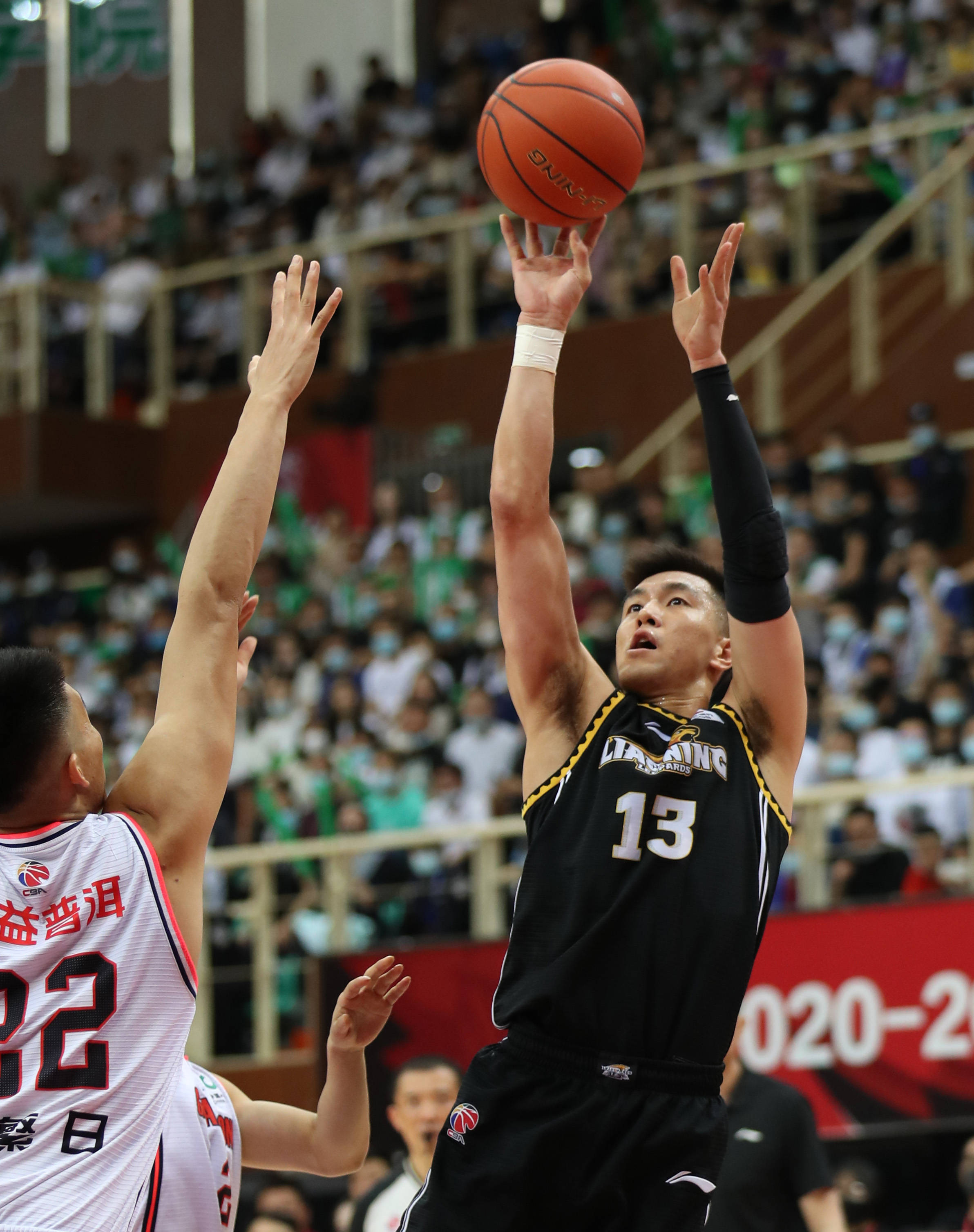 约基奇历史性一夜，主帅高度评价（约基奇缔造历史之夜，主帅盛赞）