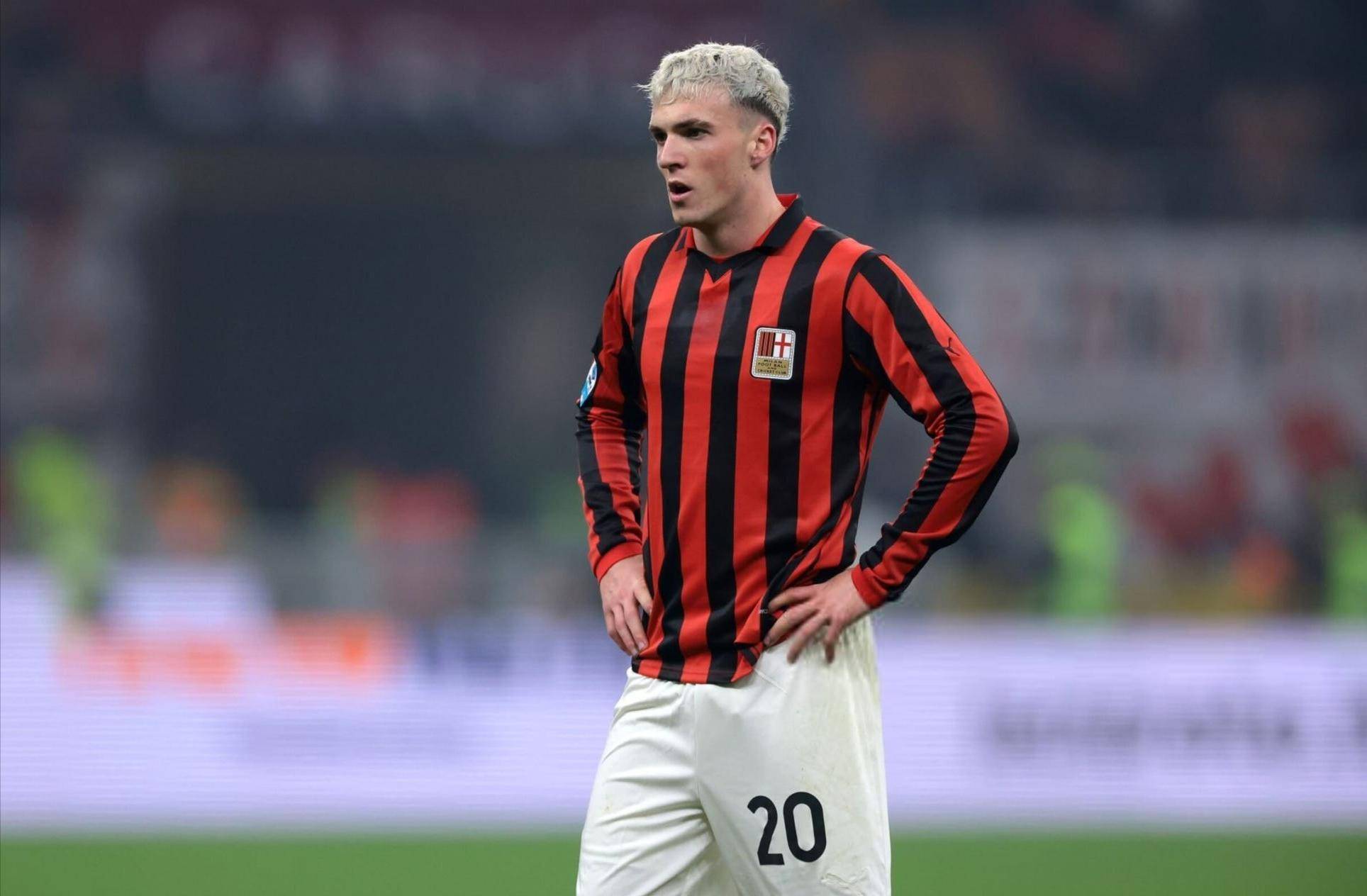 拉姆：基米希已证明能胜任中场和右后卫，8号位是他理想位置（拉姆：基米希能胜任中场与右后卫，最佳位置是8号位）