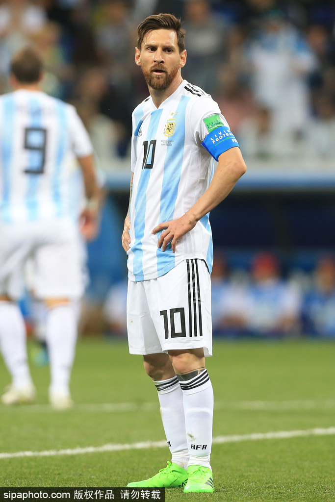 四川“巴蜀雄起杯”12月恢复：分男女组别，职业球员不能参加（四川“巴蜀雄起杯”12月重启：男女分组，职业选手不得参赛）