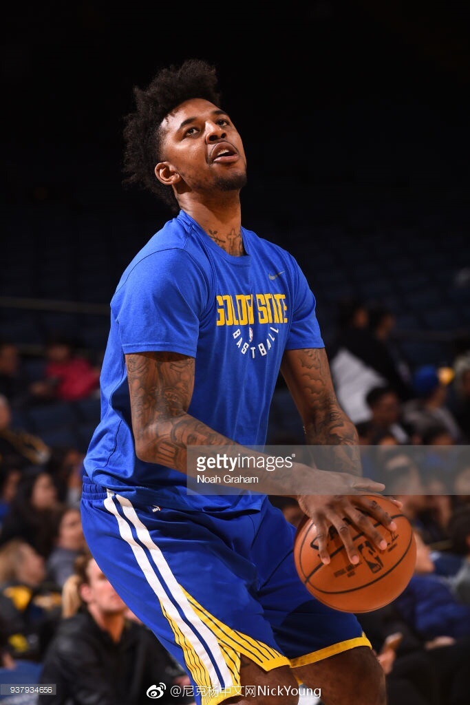 邮报：布拉德利有望出战利兹联，弗林蓬将在本月中旬复出（邮报：布拉德利或出战利兹联，弗林蓬预计本月中旬回归）