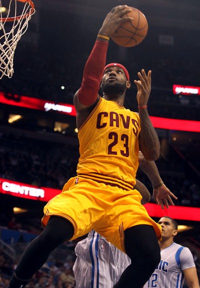 莱昂纳德41分创生涯新高（莱昂纳德轰下41分，刷新生涯纪录）