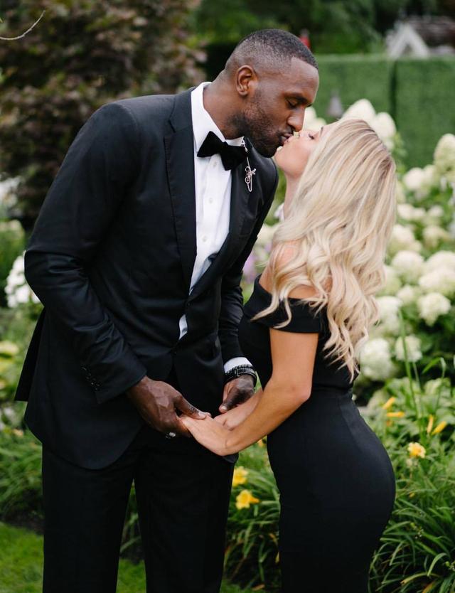 维斯塔潘起步良好暂时领跑，皮亚斯特里过掉诺里斯上至第2（维斯塔潘发车强势暂居榜首，皮亚斯特里超越诺里斯升至第二）