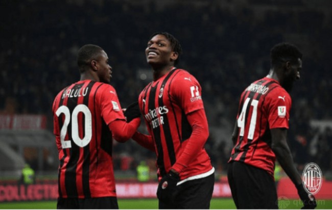 法媒：巴萨、拜仁、米兰和尤文关注南特17岁中卫塔蒂（法媒称：巴萨、拜仁、米兰与尤文有意南特17岁中卫塔蒂）