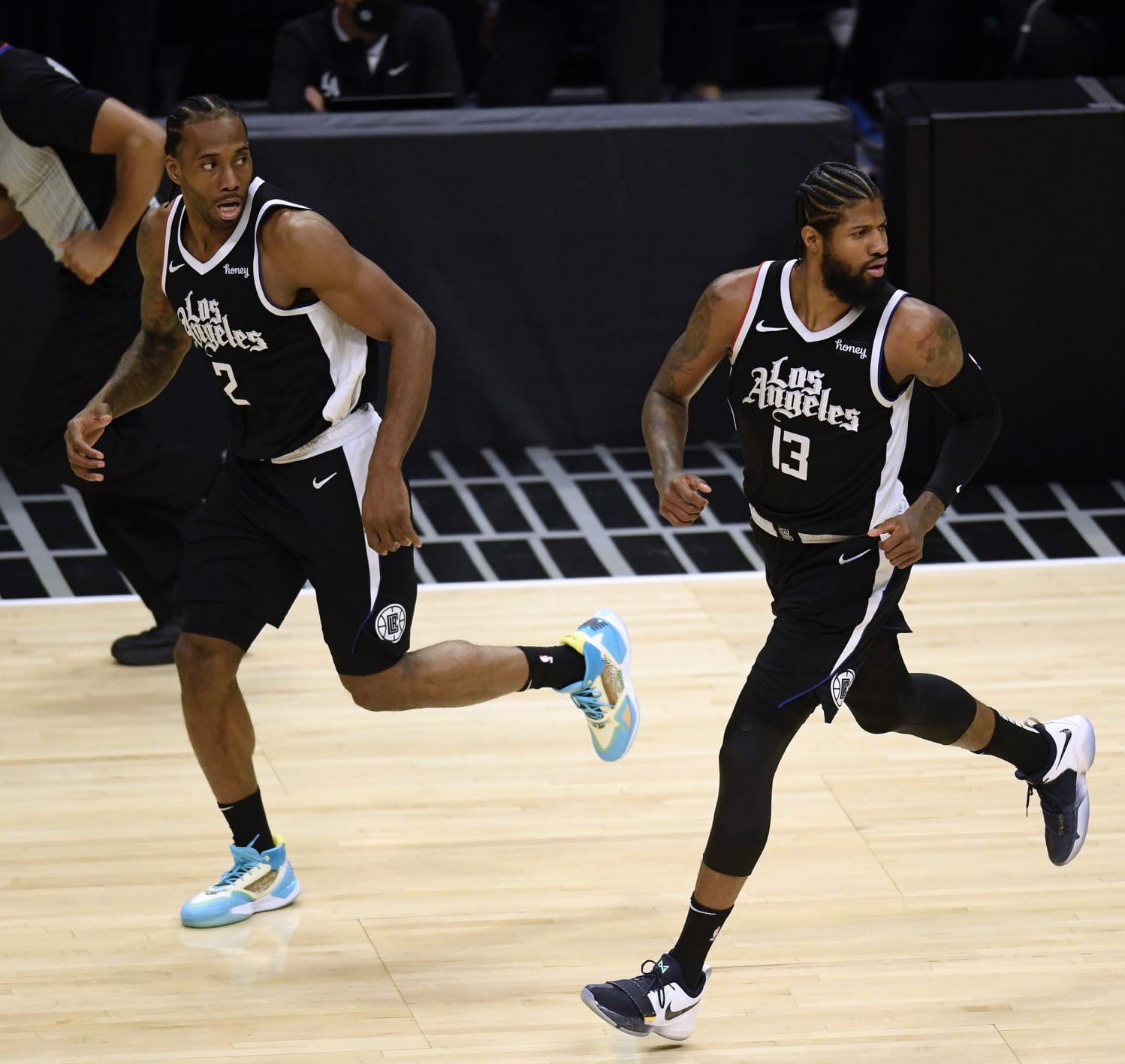 里程碑之战，热苏斯迎来阿森纳生涯第100场正式比赛（热苏斯阿森纳生涯百场里程碑之战）