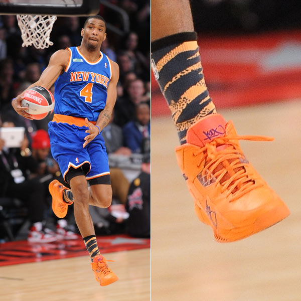 此前连续缺席4场！雄鹿官方：字母哥今日对阵尼克斯迎来复出（缺席四场后回归！雄鹿官宣：字母哥今日对阵尼克斯复出）