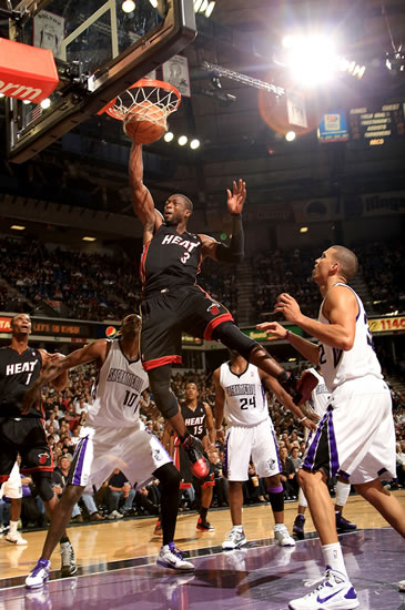 多点开花！意大利女排3-0波兰队，晋级世联赛决赛，约战巴西队（意大利女排3-0零封波兰，强势晋级世联赛决赛，将与巴西会师）